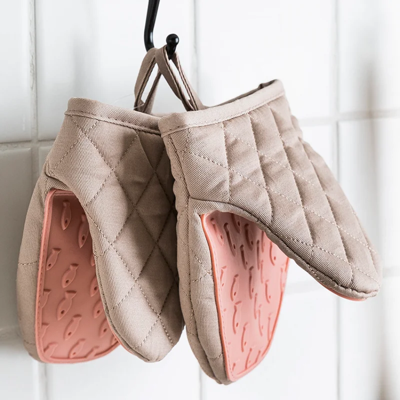1pc キッチン抗火傷オーブン手袋キッチン多目的魚の形のシリ - Oven Mitt Silicone のレビューと価格