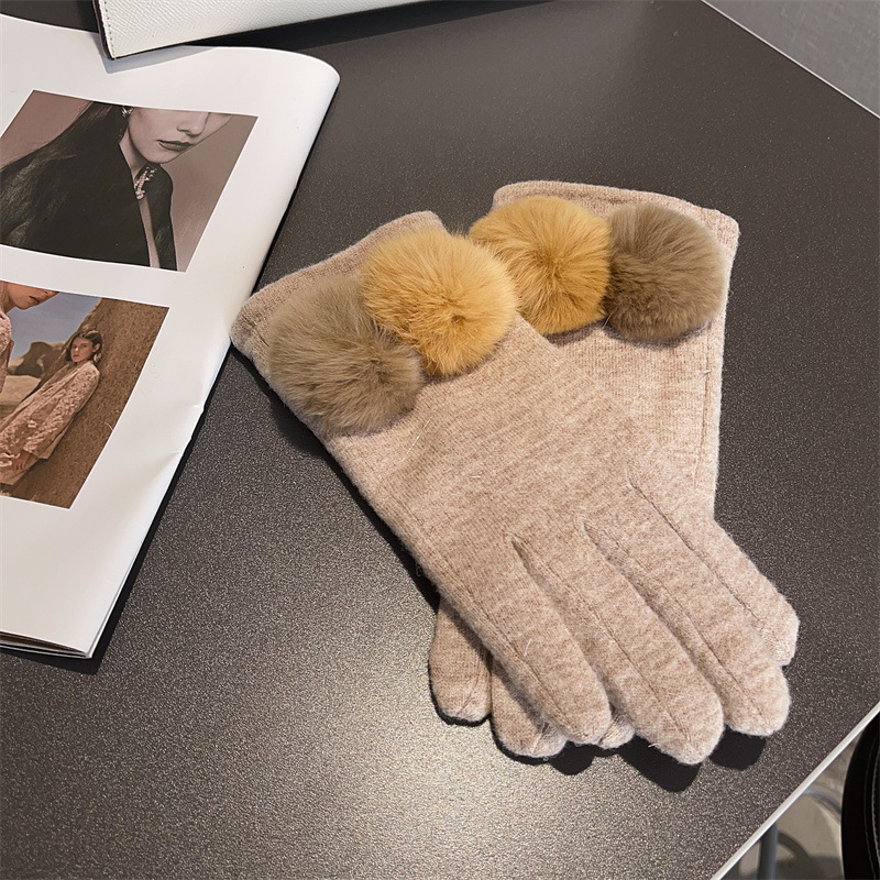 手袋 レディース ウール チェック柄 フォックスファー ポン - Wool Glove Lined のレビューと価格