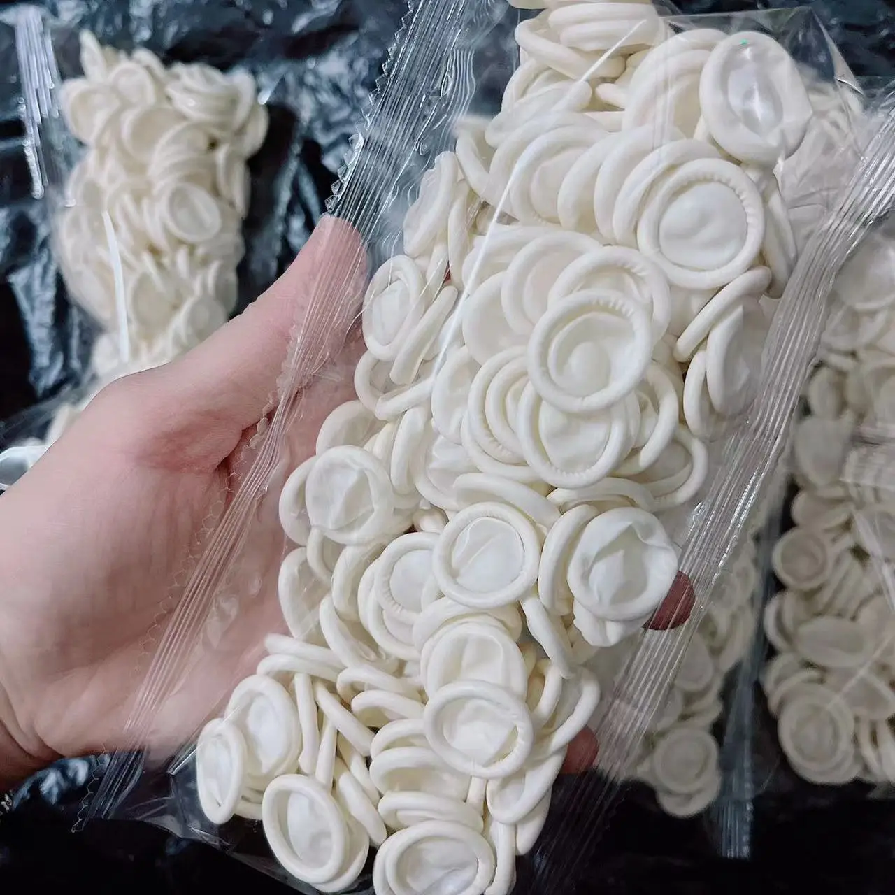 50-200pc ノンスリップ指カバー使い捨てつや消し指スリ - Rubber Glove Cleaning のレビューと価格