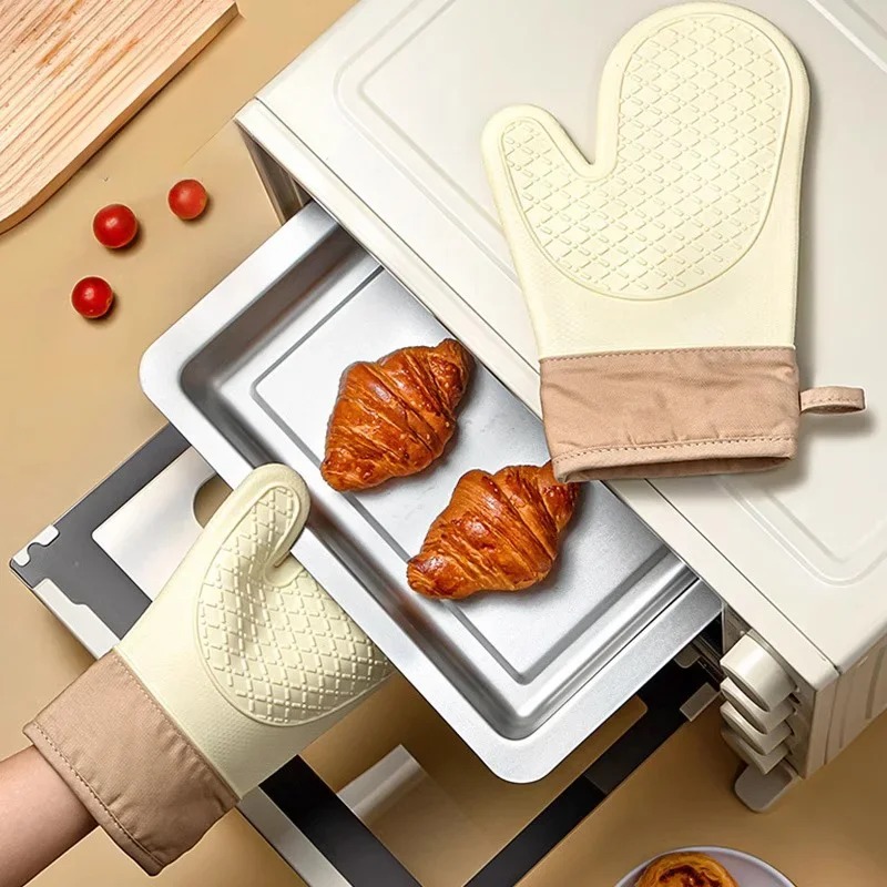 耐熱シリコンオーブン用手袋1個 - 電子レンジ保護用の滑り止 - Oven Mitt Silicone のレビューと価格